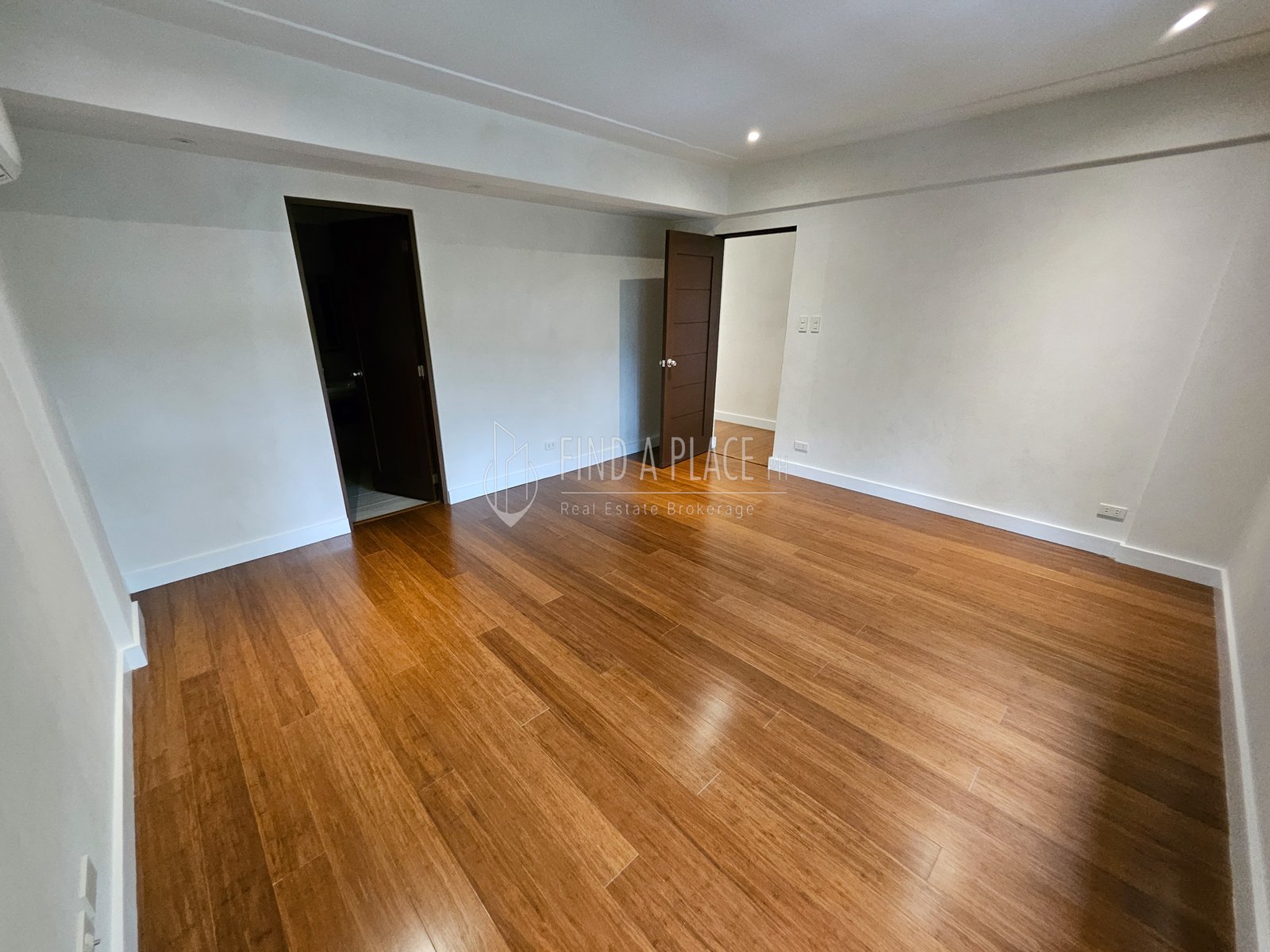 Property media 5