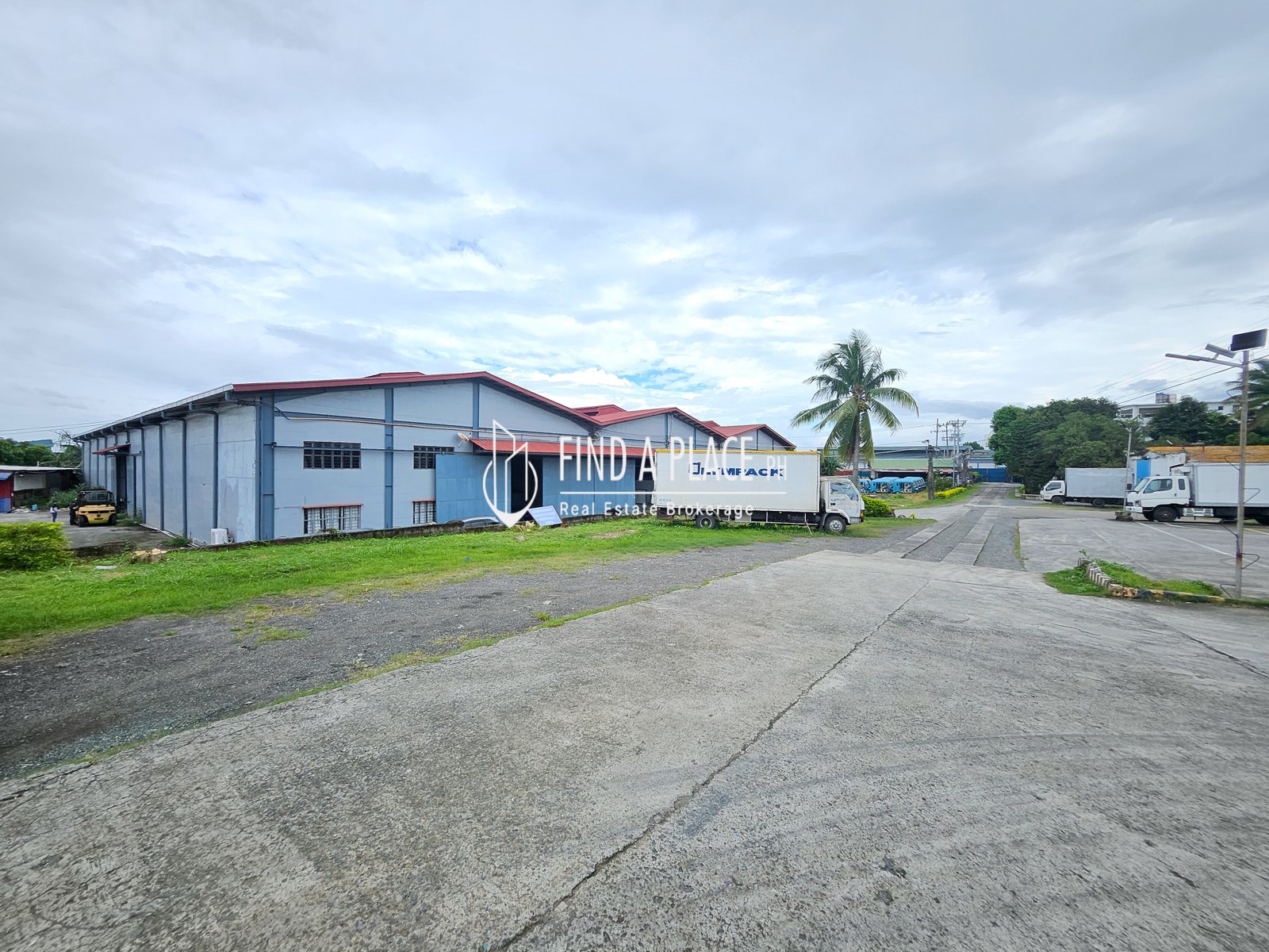 FOR SALE CARMONA PRIME INDUSTRIAL Warehouse  with Commercial Building