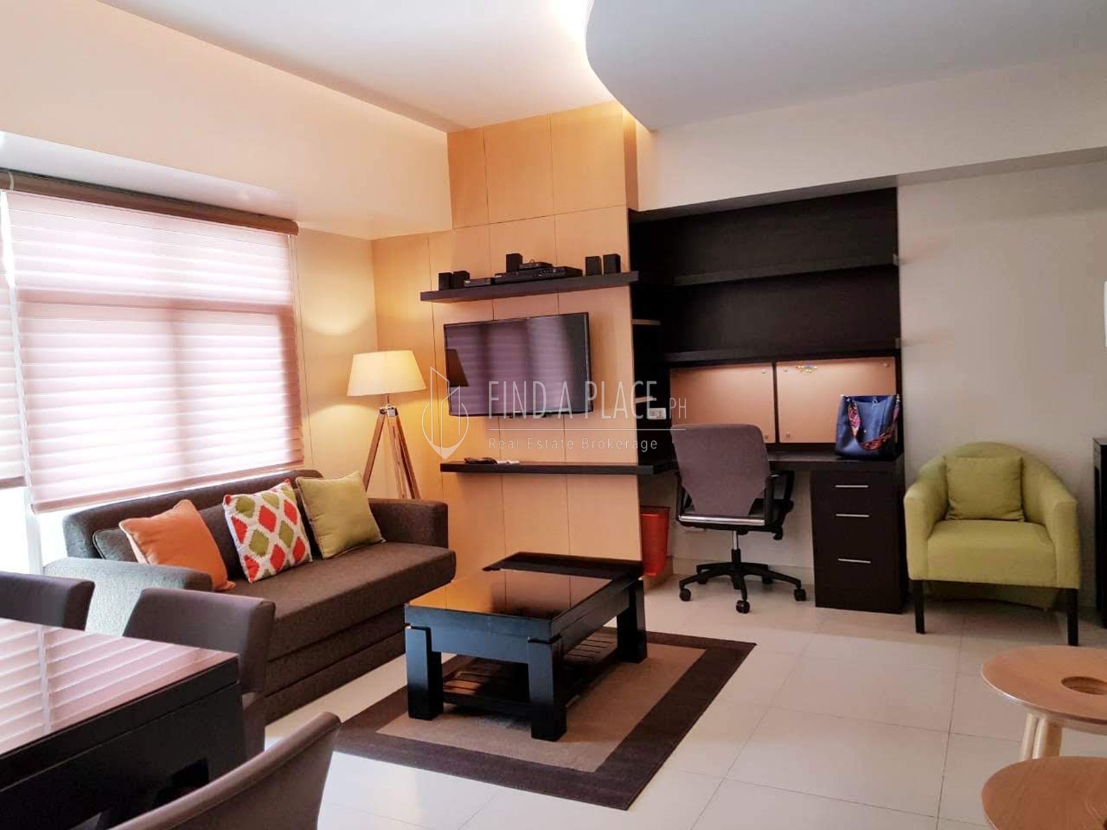 FOR LEASE TWO SERENDRA RED OAK 2 Bedroom
