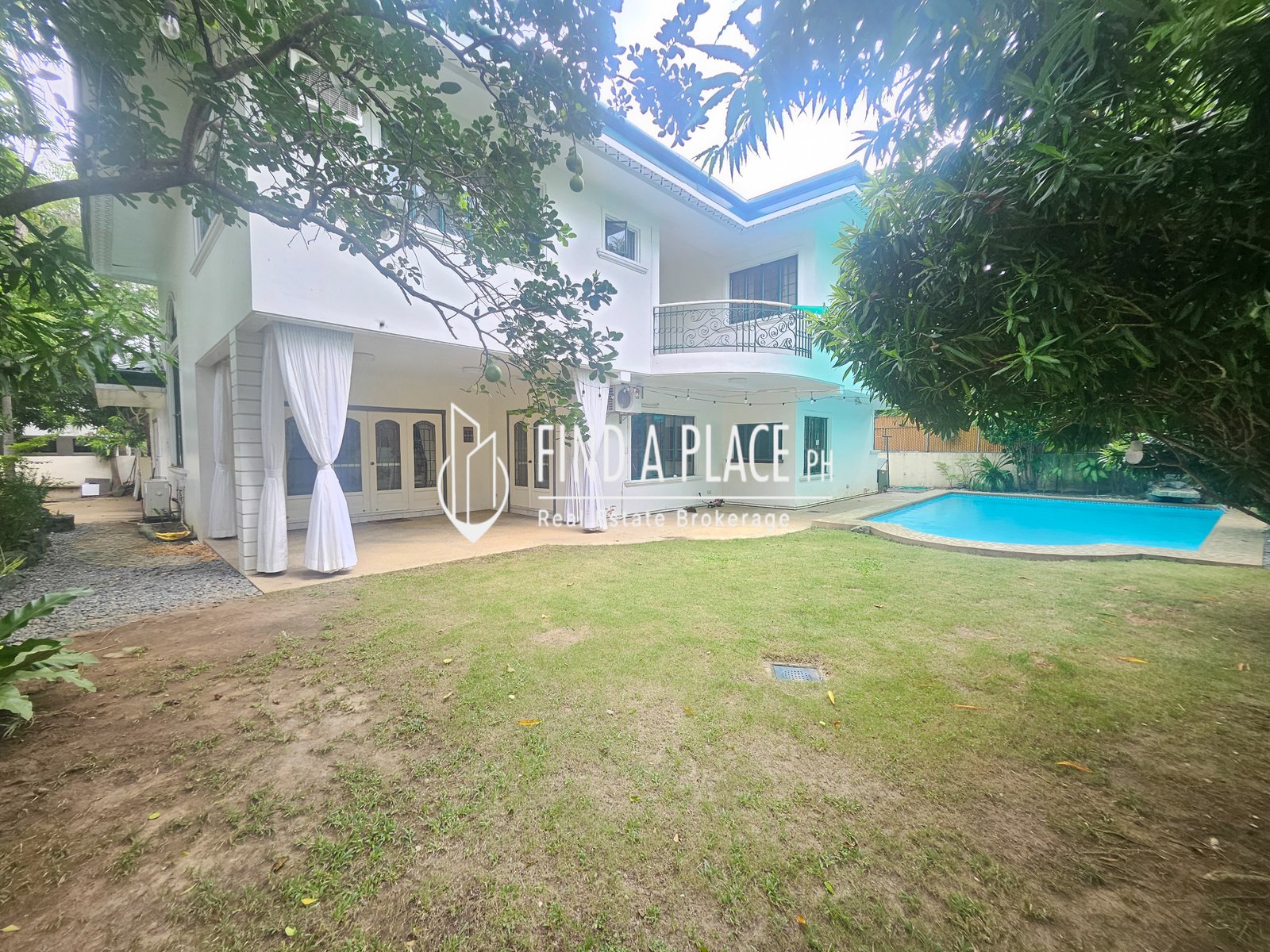 FOR RENT AYALA ALABANG VILLAGE 4 Bedrooms