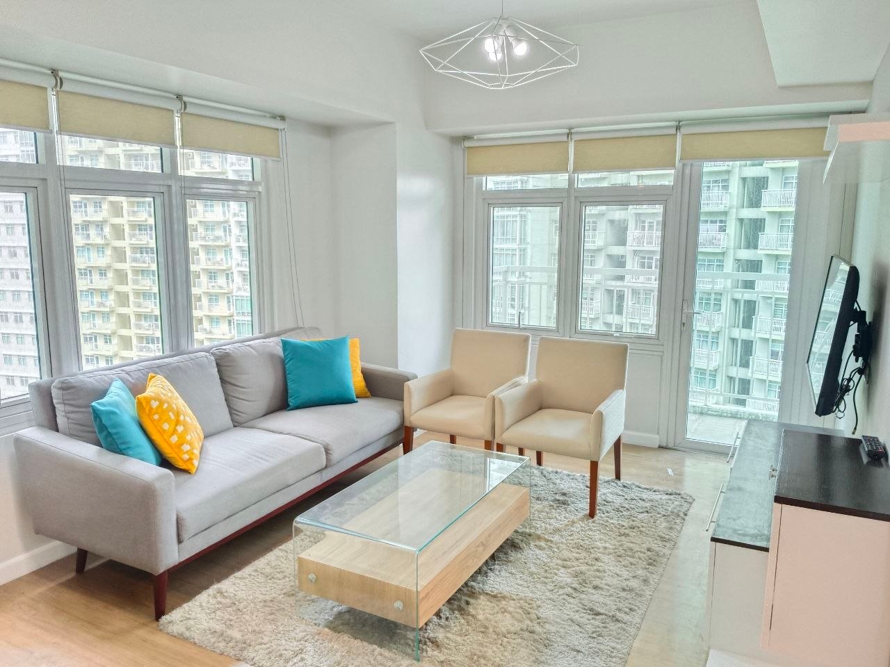 FOR RENT TWO SERENDRA MERANTI 2 Bedroom